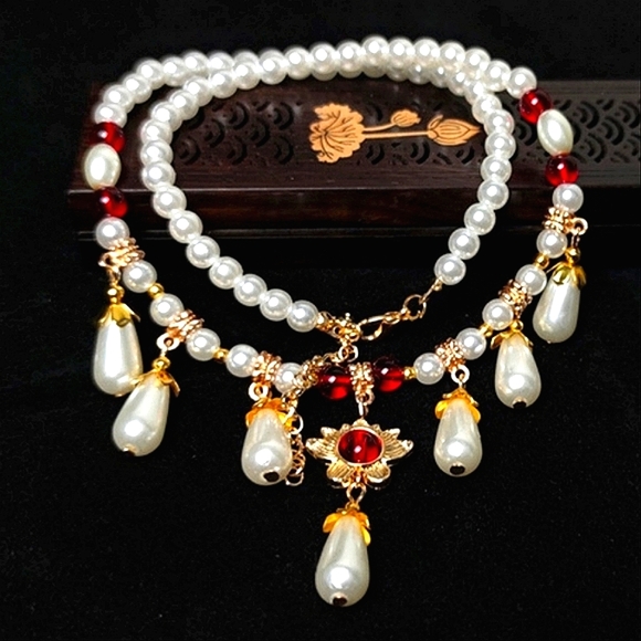 Retro pearl tassel necklace with red rhinestones & gold tone flower trim. - Picture 3 of 7